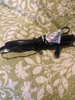 InStyler Black Ceramic Hair Straightening & Styling Iron